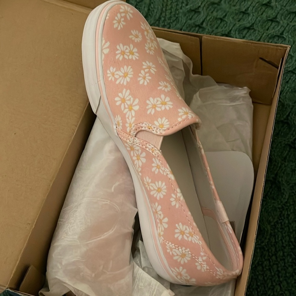 Keds Daisy Women’s Slip-ons, Size 7.5, NWOT